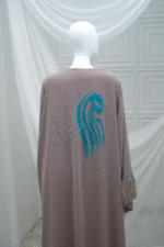 Calligraphy Abaya - Image 4