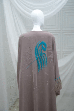 Calligraphy Abaya - Image 4