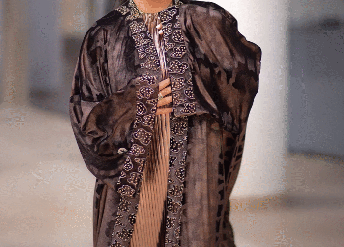 Abaya with a dress or jumpsuit - Image 2