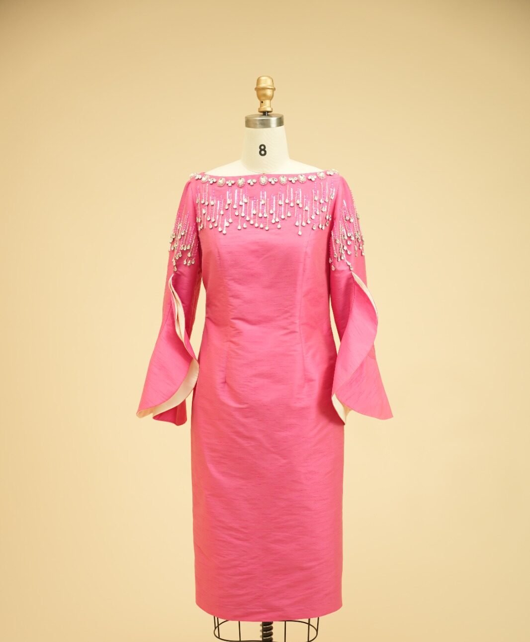 383c68fd-9c49-4888-85ab-d19ee263405a Dress made of silk taffeta, - Image 1