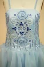 Two-piece set with a satin and organza dress - Image 4