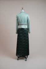 Two-piece set with a jacket made of Korean satin - Image 4